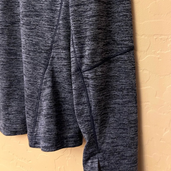 Under Armour Heat Gear Heather Navy/Slate Blue Athletic 1/4 Zip Top - Picture 10 of 15